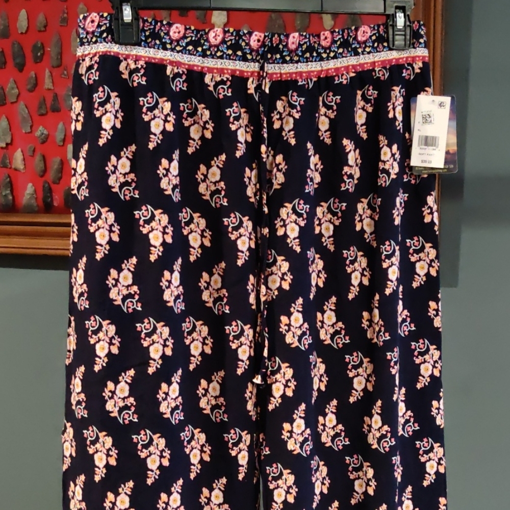 Soft pants - Picture 2 of 5